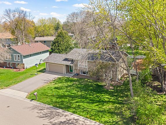 4th image of 1011 Westview Dr