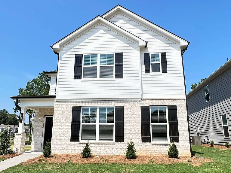 292 Grey Falcon Ave — Photo 2