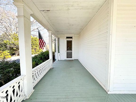 9th image of 302 Halifax St