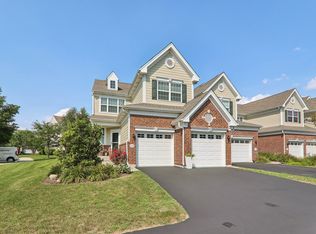 1228 Falcon Ridge Dr, Elgin, IL 60124