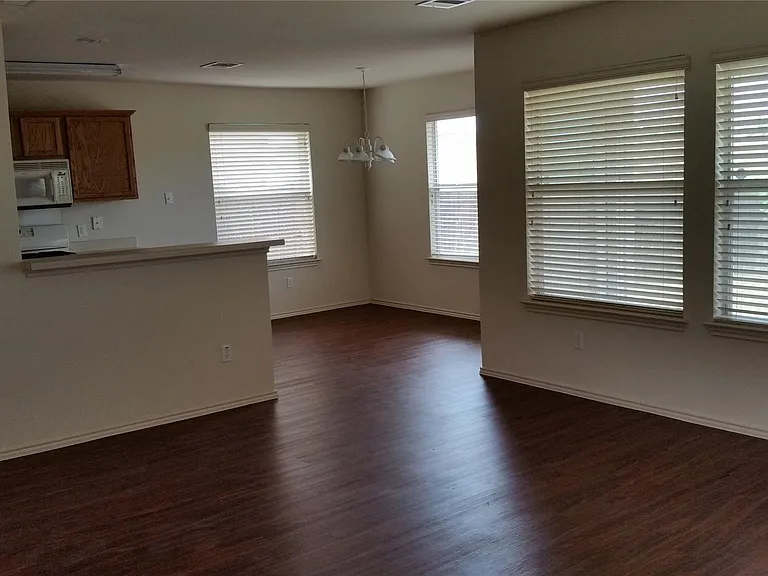 1324 Peppermint Trl — Photo 11