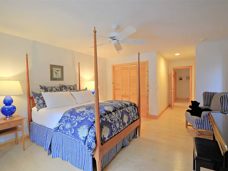120 Wooleys Dr — Photo 12