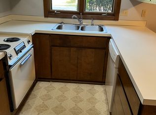 4904 Perrine Rd, Midland, MI 48640