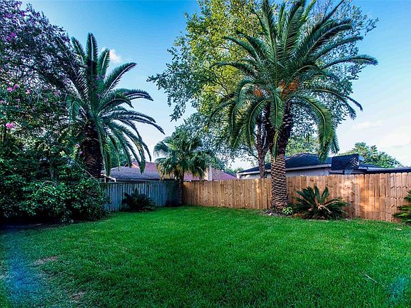 5th image of 21442 Park Mount Dr