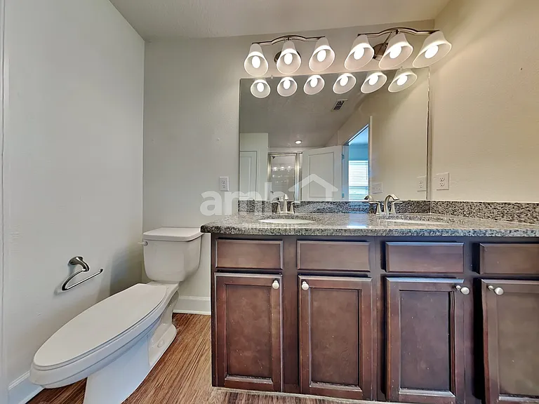 1005 Walden Pond Dr — Photo 12