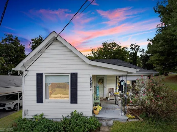 2960 Mount Olivet Rd, Pulaski, VA 24301