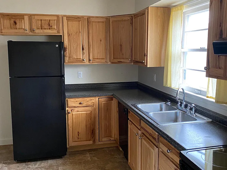 207 Birchwood Dr — Photo 5