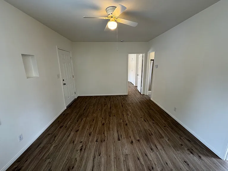 2014 N Parish Pl #2018 — Photo 12