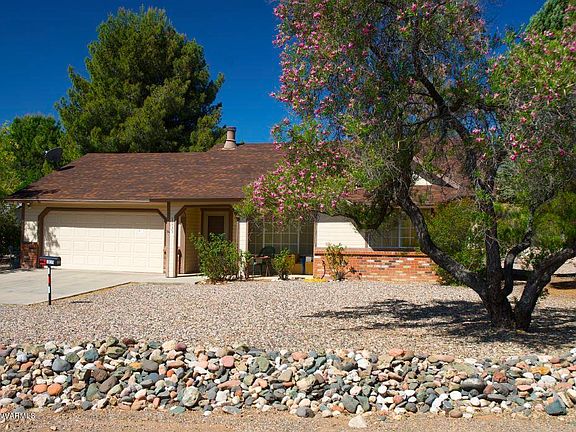 2nd image of 1035 E Brook Hollow Dr