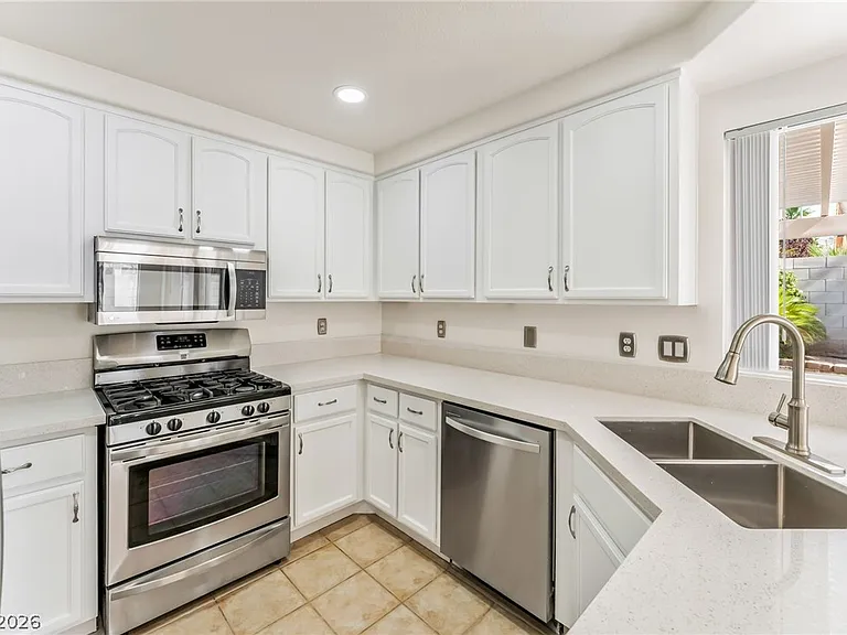 9522 Arrowhead Falls Ct — Photo 16