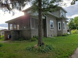 117 4th St SE, New Albin, IA 52160