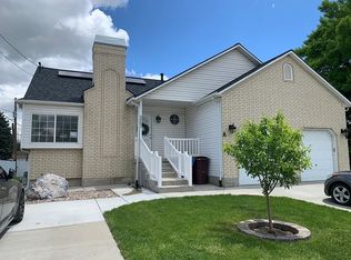 257 S Center St, Lehi, UT 84043