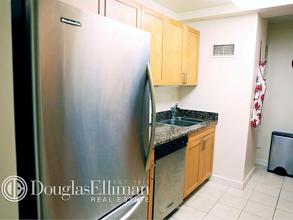 3rd image of 1400 5th Ave APT 8F