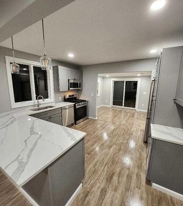 1st image of 17 Grandview Ln
