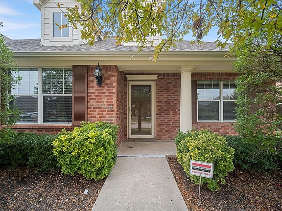 3rd image of 2448 Dawn Mist Dr
