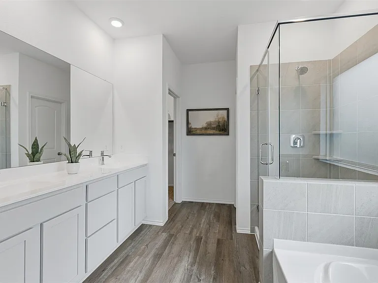 17719 Winfall Dr — Photo 24