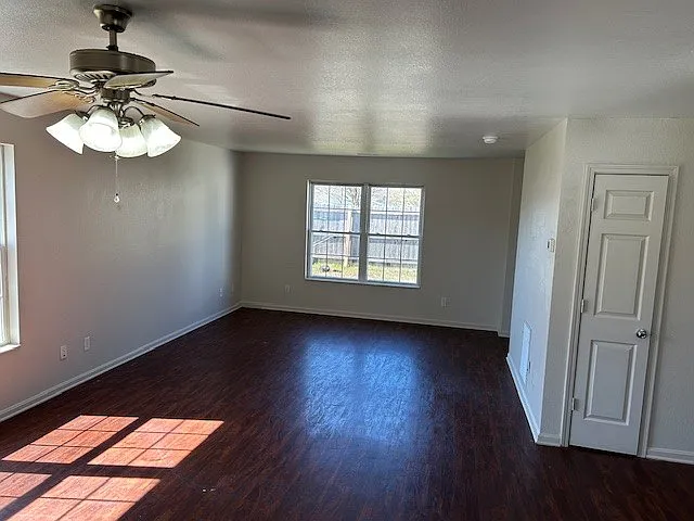6773 Boston Dr — Photo 29