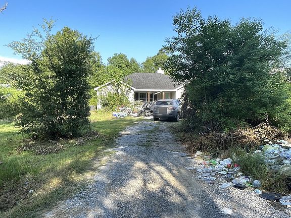 3rd image of 4715 Finch Rd