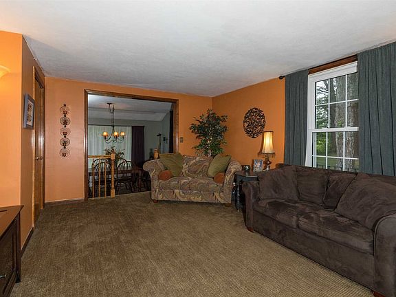 4th image of 422 Ruskey Ln