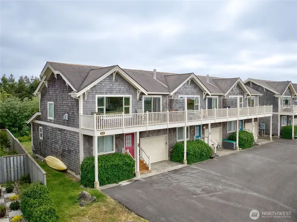 315 5th Street NW #101, Long Beach, WA 98631