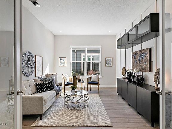 5th image of 100 Seahill Dr