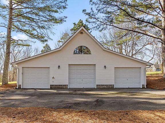 4th image of 895 Ross Hollow Rd