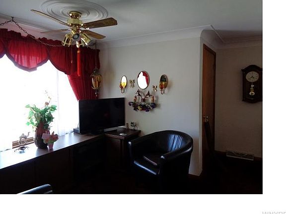 3rd image of 84 Marycrest Ln