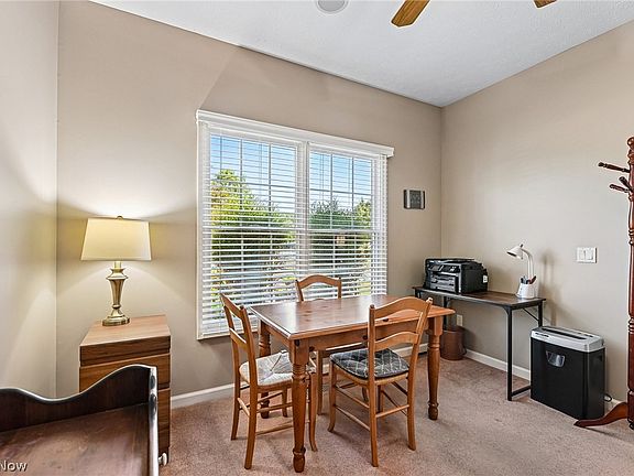 5th image of 33893 Mapleridge Blvd
