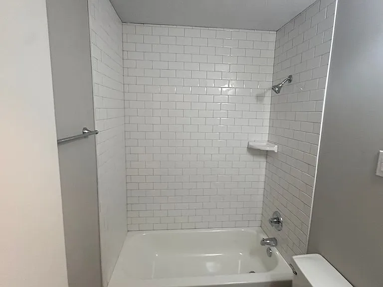 3235 Dorchester St — Photo 5