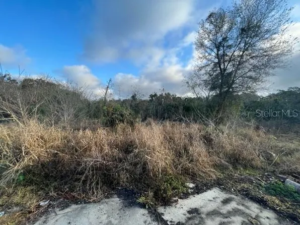 301 E 12th St #68, Apopka, FL 32703