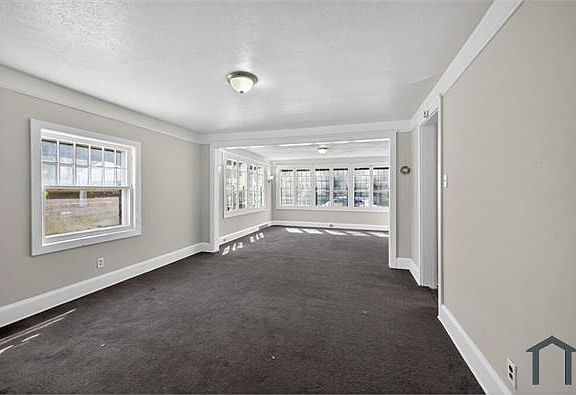 3rd image of 14528 Terrace Rd
