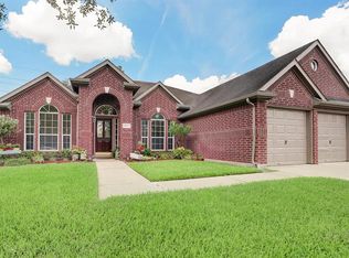 9127 Morningstar Dr, Sugar Land, TX 77479