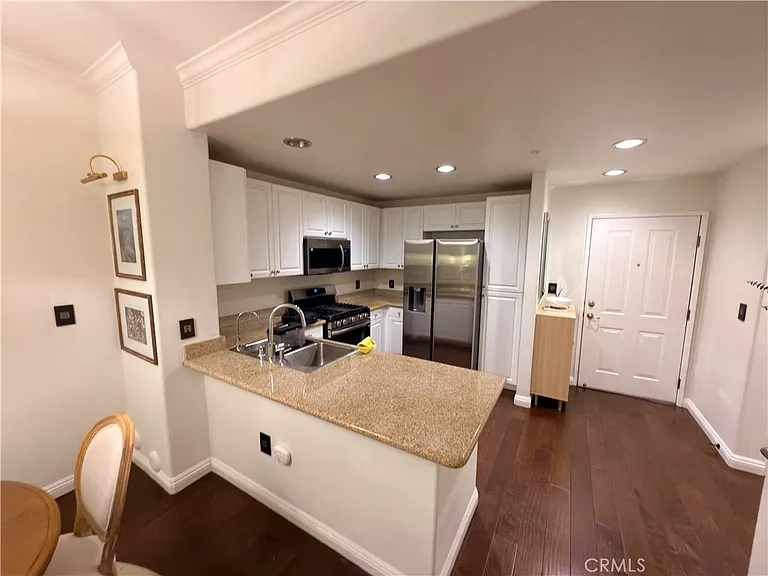2103 Watermarke Pl — Photo 6