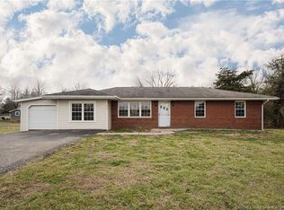 634 E Marshfield Rd, Scottsburg, IN 47170