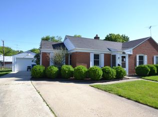 1800 N Raynor Ave, Crest Hill, IL 60403