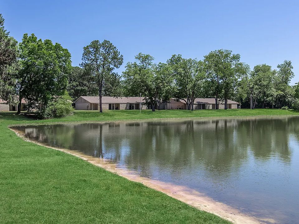 1st image of 310 Northlake Dr #1-029