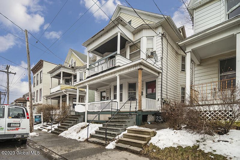 3rd image of 230 Quail Street