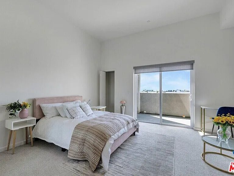 983 Dewey Ave #204 — Photo 10