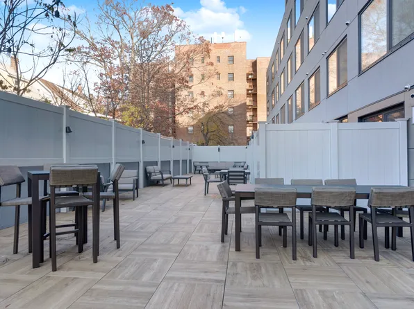 188-11 Hillside Avenue image 11 of 25