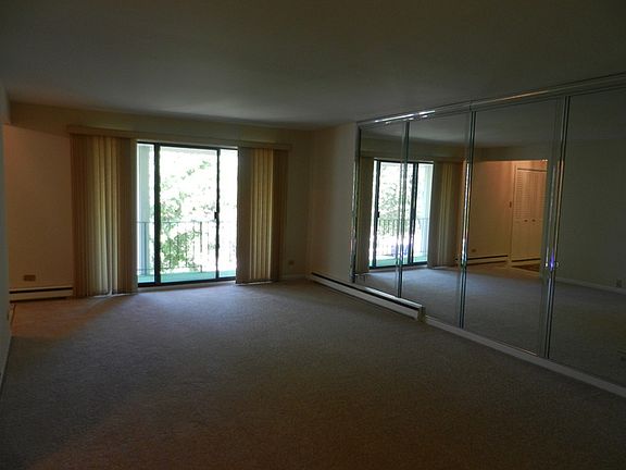 4th image of 9805 S Keeler Ave APT C