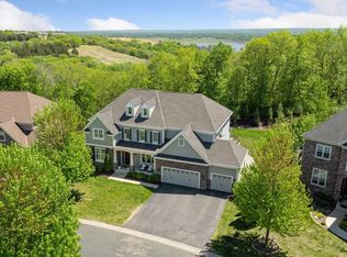 10021 Frederick Pl, Eden Prairie, MN 55347