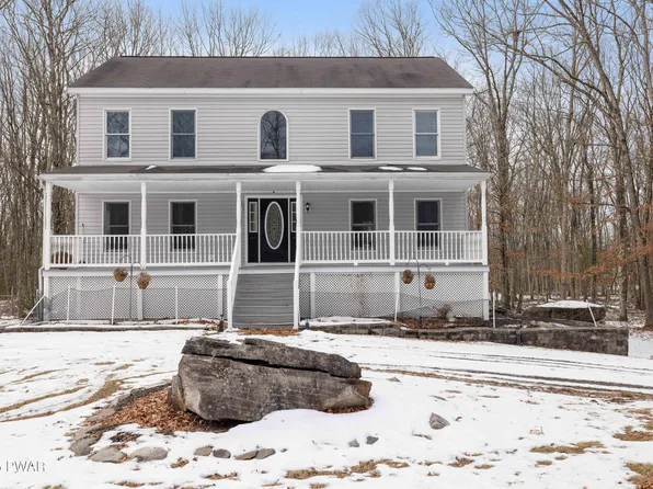 101 Ridgewood Ln, Hawley, PA 18428