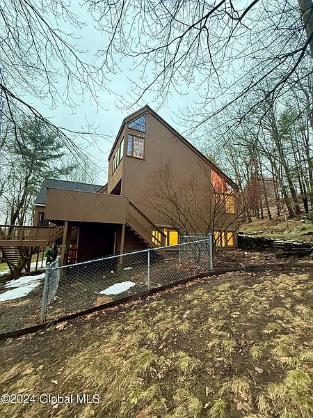 4th image of 18 Brigham Road