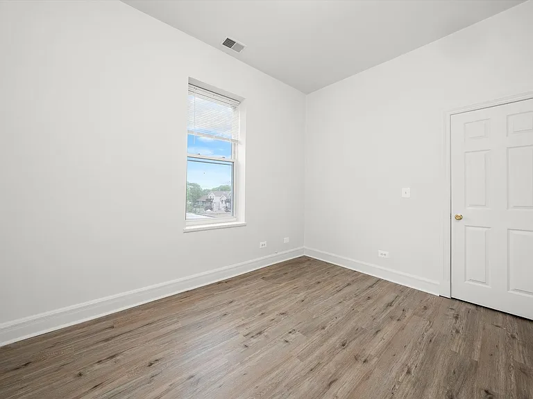 1239 S Spaulding Ave #3R — Photo 7