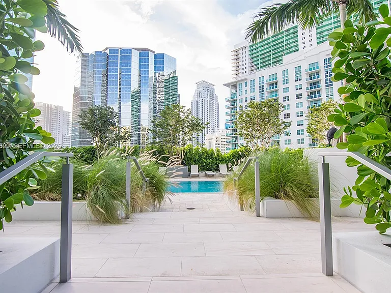 1300 Brickell Bay Dr #2900 — Photo 38