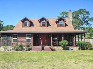 17 7th St, Eastpoint, FL 32328