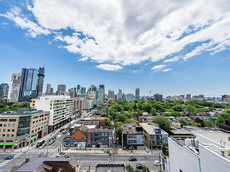 170 Avenue Rd #1203 — Photo 30