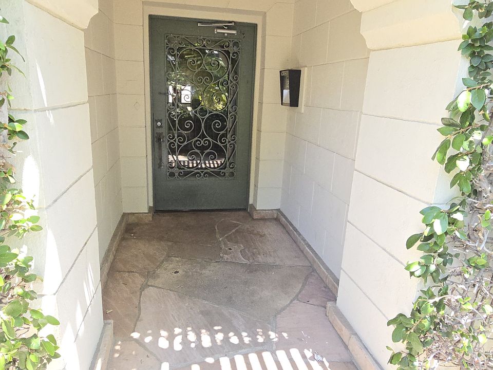 1st image of 129 S Camden Dr #105
