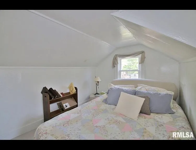 501 S Henry St — Photo 14
