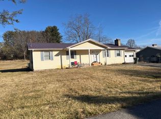 909 Morningside Dr NE, Abingdon, VA 24210